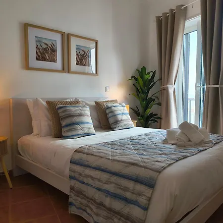 Good Waves Apartament *